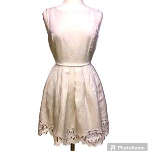 Tahari Women’s Dress Beige Sleeveless Linen Rayon Blend Fabric Size 10